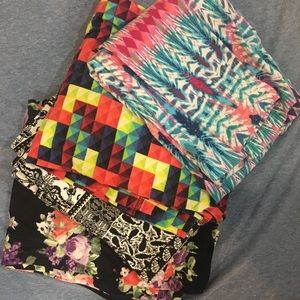 Set of four pairs of leggings